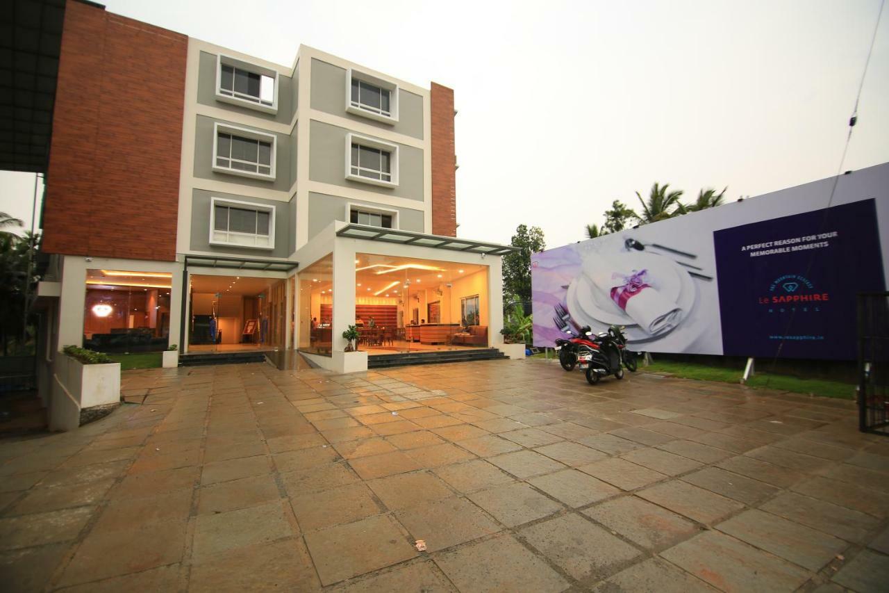 Hotel Le Sapphire Sultan Bathery Esterno foto