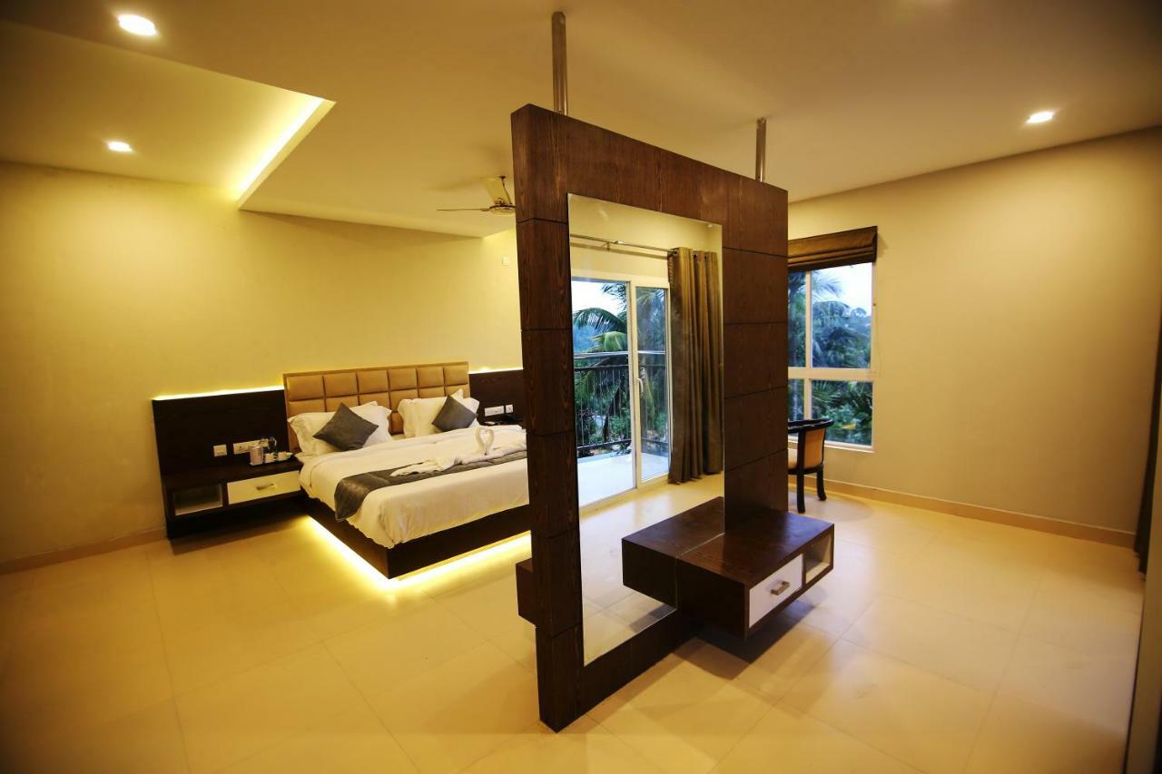 Hotel Le Sapphire Sultan Bathery Esterno foto