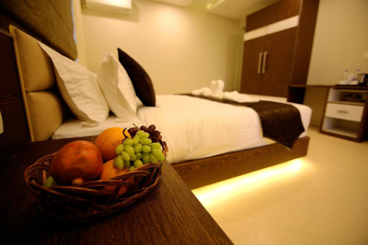 Hotel Le Sapphire Sultan Bathery Esterno foto